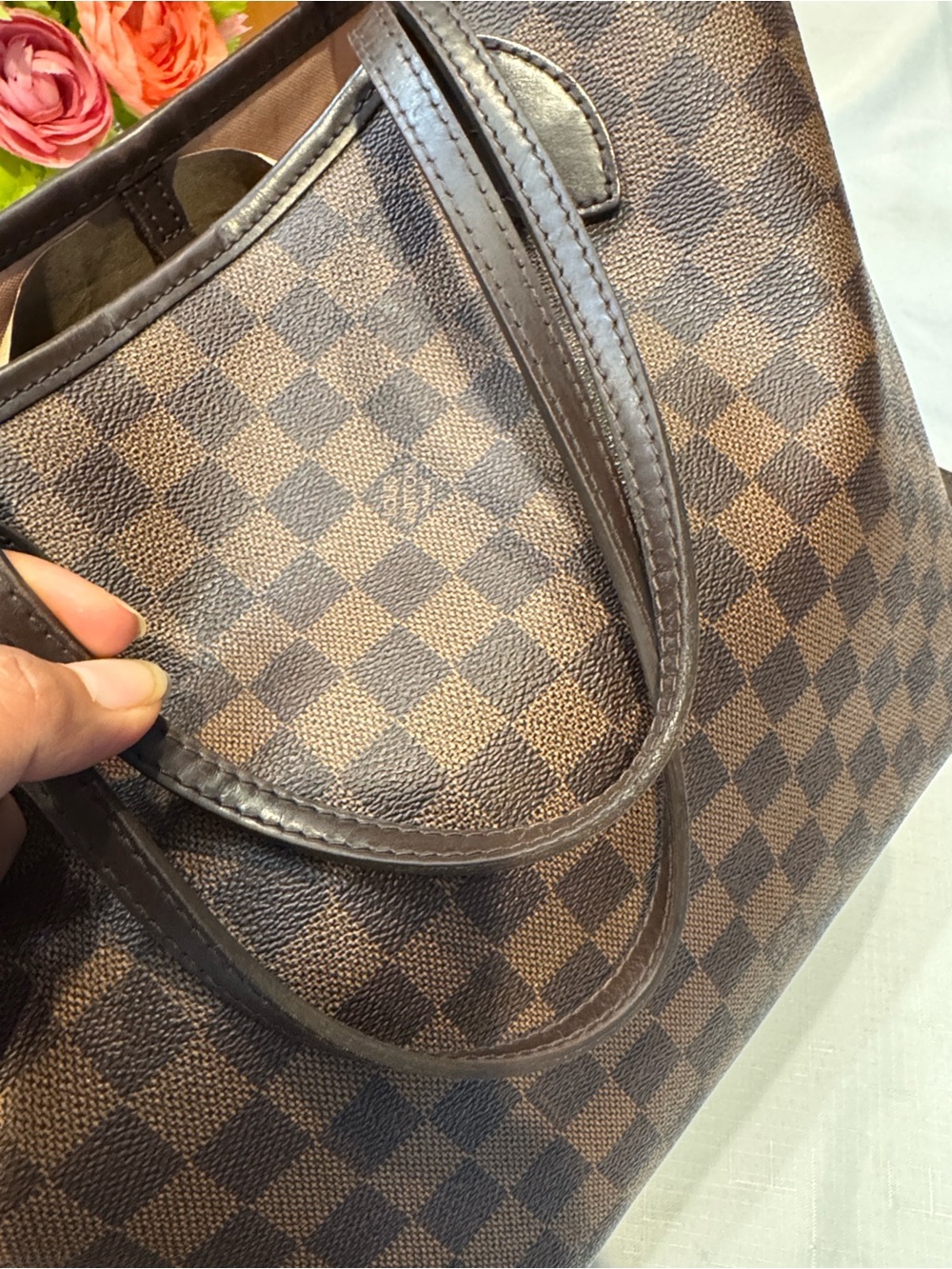 Authentic Louis Vuitton Damier Ebene Neverfull MM with Pouch - Picture 10 of 16